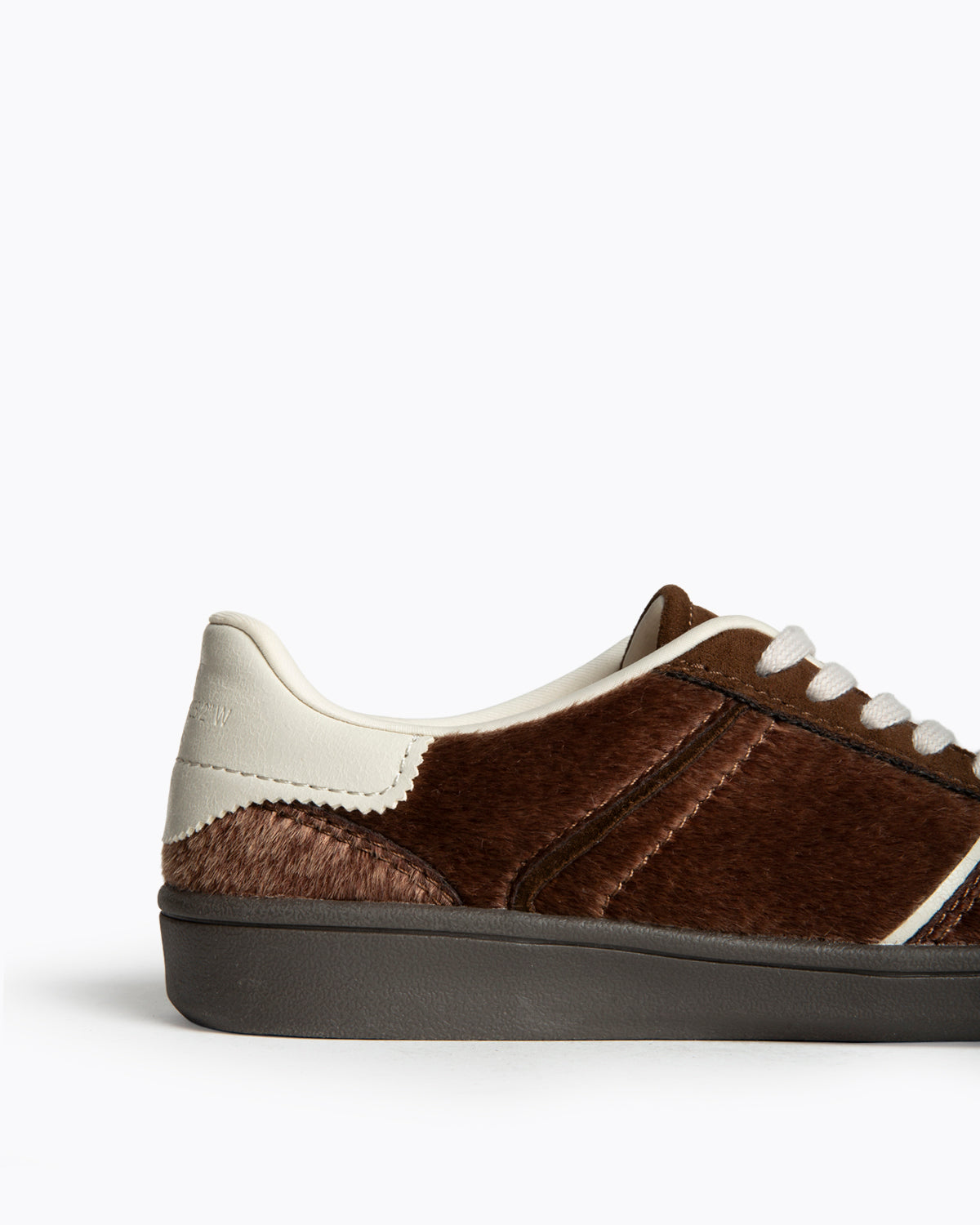 Deportivas CORINA M5525 marrón